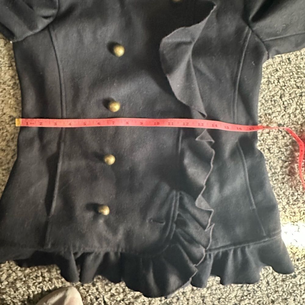 DKNY Wool coat with ruffled trim, pockets and oversized buttons.Size 2 - Picture 6 of 13